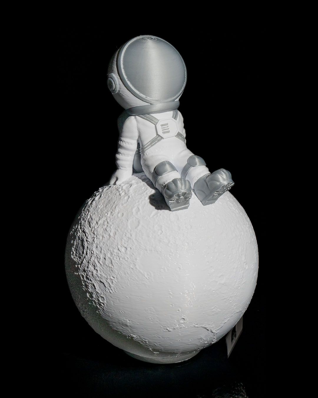 Wondering Astronaut